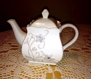 Fancy Elegant Rhinestones Teapot Ivory White Square Sparkling - Picture 1 of 3