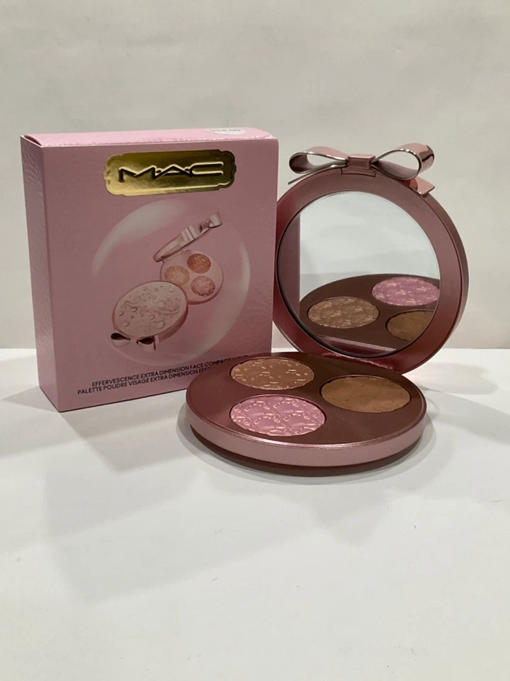 MAC Bubbles & Bows Effervescence Extra Dimension Face Compact: Light - Image 1 of 1