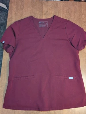Figs Scrubs Top Casma Maroon V-neck Technical Collection Medium Pockets Medical - Image 1 of 4