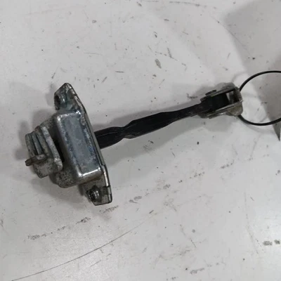 Toyota Prius C puerta comprobación izquierda bisagra trasera tope detención 2017 2016  Foto 1 de 4