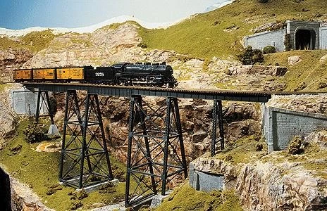 Micro Engineering 75-515 HO 210' Standard Bridge Tall Steel Viaduct Kit - Image 1 of 1