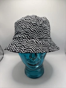 Laurel Burch Black/White Reversible Rain Cap..with Signature Tag - Picture 1 of 9