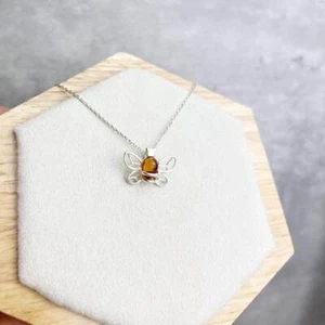 925 Sterling Silver & Genuine Baltic Amber Cute Bee Pendant 666 - Picture 1 of 11