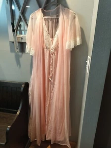 VINTAGE MISS ELAINE SEXY NIGHT GOWN & ROBE NICE SIZE L W17 W17 - Picture 1 of 12