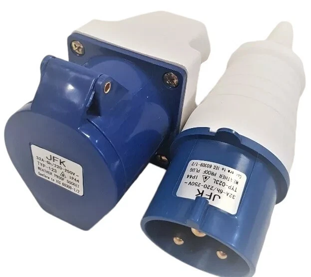 32 amp plug and wall mount socket 3 pin IP44 rated, caravan camping parks etc - Image 1 of 1