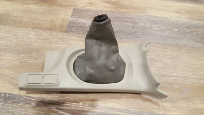 Оригинальный серый ободок переключателя передач для центральной консоли Toyota Yaris 06–11 годов выпуска 25821–52010 - Изображение 1 из 4