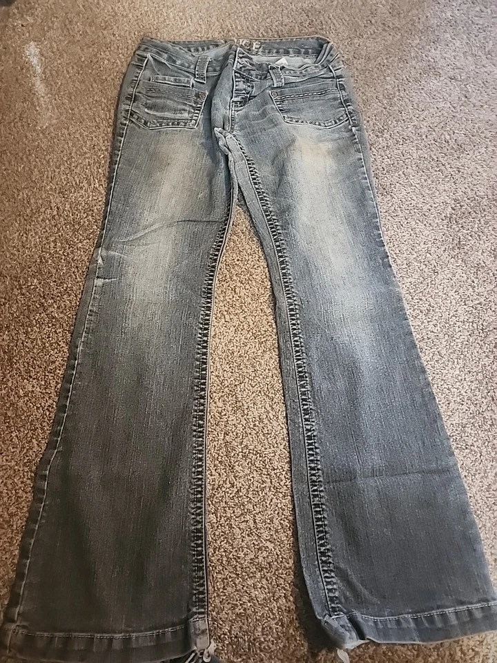 Truce Juniors Size 11 Blue Denim Jeans - Image 1 of 4