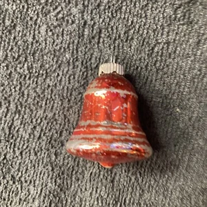 "BRITE BRILLANTE Vidrio Mercurio NAVIDAD Adorno Rojo Plata Campana EE. UU. 2""" - Imagen 1 de 7