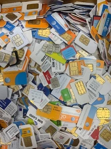 Assortiment de cartes SIM 1/4 livre (0,25) environ 325 pièces pour réutilisation récupération de ferraille d'or - Photo 1 sur 1