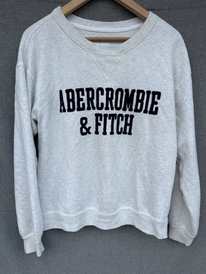 Sudadera gris mediana Abercrombie & Fitch Soft colección A&F para mujer Foto 1 de 4