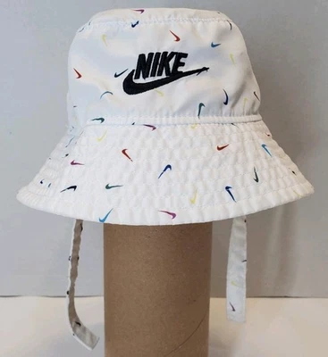 Nike AOP Swoosh Sombrero Cubo Infantil Unisex Bebé Blanco Sombrero Cubo UPF 40+ Foto 1 de 4