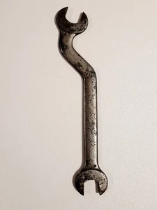 ANTIQUE VLCHEK REVERSE GEAR WRENCH 8 1/2"--OPEN ENDS 5/8 X 11/16 - Picture 1 of 3