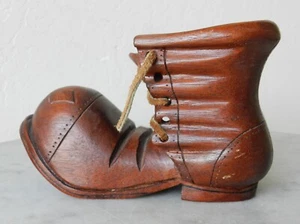 Southern Folk Art Ralph Davis 1978 Cairo Georgia Carved Wooden Hobo Shoe - Picture 1 of 4