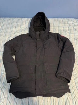 canada goose mens large parka - Image 1 of 4