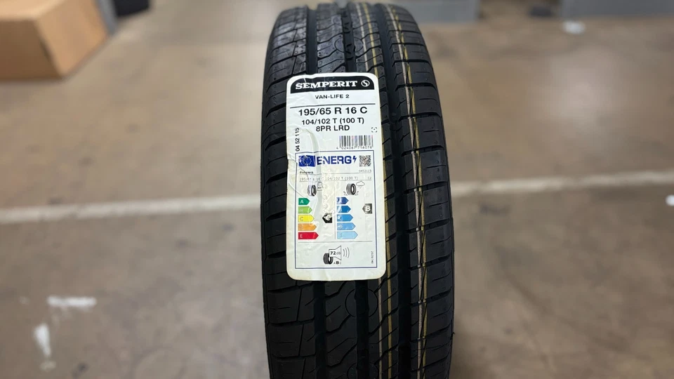 Semperit Van-Life 3 195/65 R16 C 104/102T 2 Stück - Bild 1 von 4