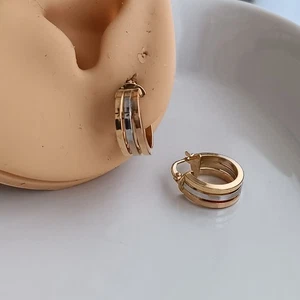 18K Solid Gold Hoop Wide Earrings Tricolor 14mm Chunky Clip On Lightweight NEW - Picture 1 of 10