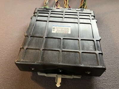 2001 三菱 Montero Sport ECU PCM ECM 发动机电脑单元 MR560350 原始设备制造商 — 第 1/4 张图片