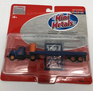 HO Scale CMW Mini Metals #31122 Roadway Tractor w/ 32' Flatbed Trailer Set - Picture 1 of 1