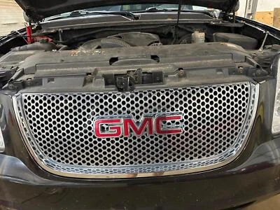 Grille Assembly GMC YUKON 07 08 09 10 11 12 13 14 Foto 1 de 3