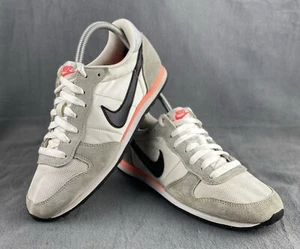 Nike GENICCO Mujer TALLA 8 GRIS Informal ZAPATOS PARA CORRER ZAPATILLAS 644451-101 - Imagen 1 de 19