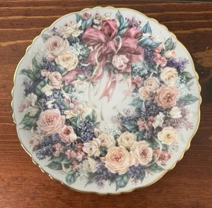CIRCLE OF ELEGANCE Floral Greetings by Lena Liu Porcelain Plate - Picture 1 of 4
