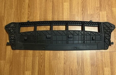 AUDI Q5 SQ5 2013-2017 PARACHOQUES DELANTERO CUBIERTA INFERIOR PLACA ESCUDO FABRICANTE DE EQUIPOS ORIGINALES 8R0807233C Foto 1 de 4