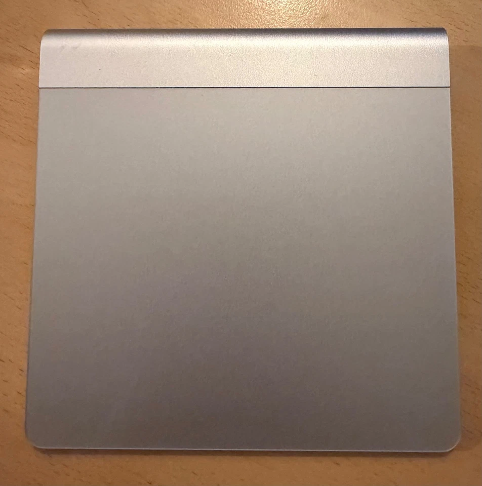 Apple Magic Trackpad Modell A1339 für Mac Aluminium Trackpad, kabellos TOP - Bild 1 von 2