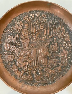 Plato de cobre grabado figurativo de Oriente Medio mecanizado a mano antiguo de calidad - Imagen 1 de 11