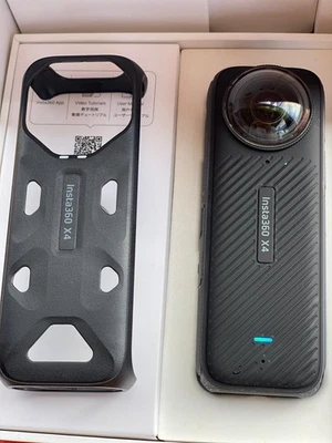 Action Camera Insta360 X4 8k with SD Card and selfistick 114cm- Black - Immagine 1 di 4