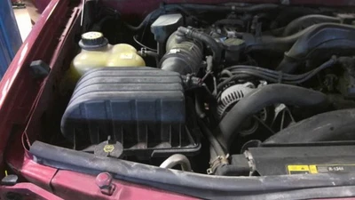 Filtro de aire 4 puertas excluyendo Sport Trac 4,0 L compatible con 04-05 EXPLORER 294526 Foto 1 de 4