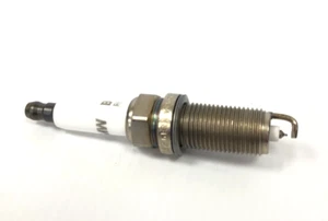 Original BMW E81 E87 E90 E93 E60 F10 E63 Z4 High Power Zündkerze - 12122158253 - Bild 1 von 3