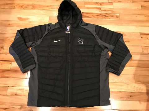 Nike Milwaukee Bucks Team-Issued Aeroloft Jacket Black Silver 877839 010 4XL Cover
