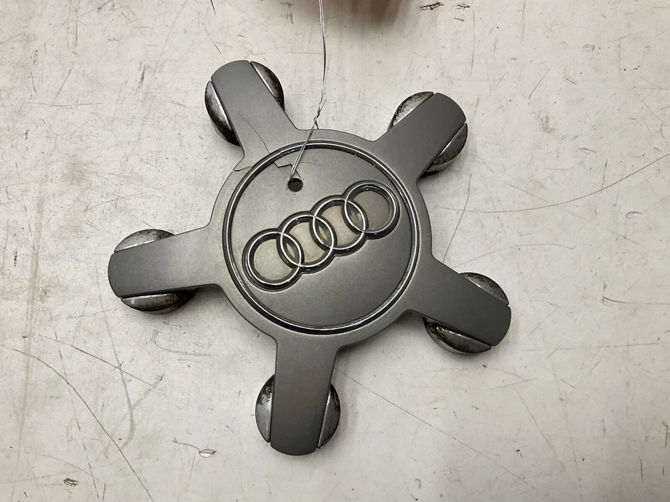 Tampa central aro roda 2009 Audi Q5 A5 S5 B8 A4 S4 fabricante de equipamento original - Imagem 1 de 4