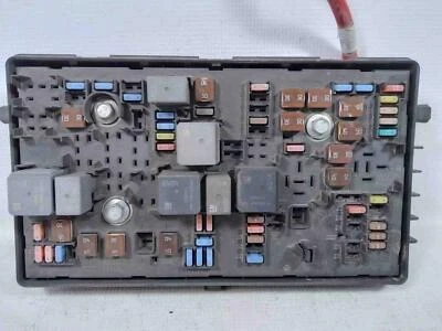 14 17 buick regal main engine fuse box 23126639 - Image 1 of 4