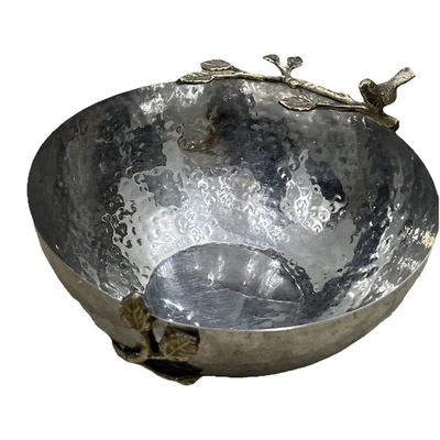 Tazón de anidación M de metal martillado y latón para pájaros y hojas seguro para alimentos India Foto 1 de 4