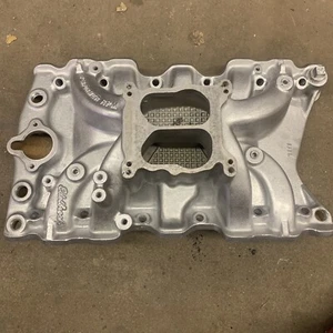 EDELBROCK 7111 Performer RPM Intake Manifold for Oldsmobile V8 330-403 Like New - Bild 1 von 4