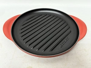 Le Creuset Grill Griddle Plate Tray Round 25 Cast Iron Red - Picture 1 of 24