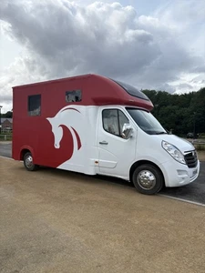 2012 Vauxhall Movano horse box 3.5 t 2.3 Diesel 6 sp Manual 93615 Miles - Picture 1 of 15