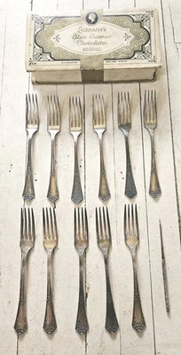 Juego de 11 tenedores de cena Oneida Community plateados alfa antiguos y cascanueces Foto 1 de 4