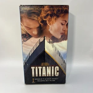 Titanic (VHS, 1998, 2-Tape Set, Pan-and-Scan) - Picture 1 of 10
