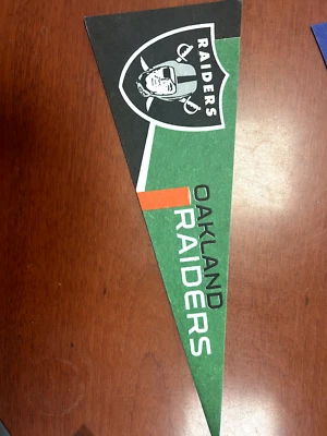 Banderín Oakland Raiders NFL 14 1/2 pulgadas x 5 pulgadas fieltro suave LOF DE 50 Foto 1 de 4