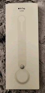 NEW! Genuine Apple AirTag Loop - White. SEALED! FAST SHIPPING - Picture 1 of 3