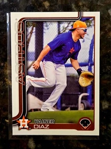 2025 Topps Series 1 Golden Mirror Image Variation Yainer Diaz Astros SP - Picture 1 of 2