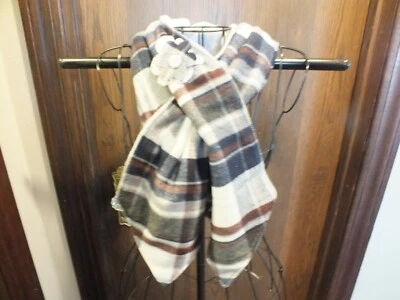 Bufanda Reciclada Reutilizada Blanca Borgoña Nave Negra Hecha a Mano Flor 46x9 Suave Foto 1 de 2