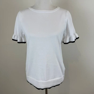 Blusa feminina casual manga curta com babado branco grande calibre cabo - Imagem 1 de 4