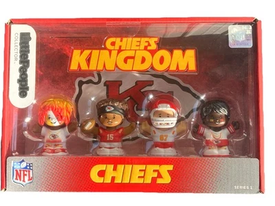 Mattel Fisher Price NFL Kansas City Chiefs Little People Set Mahomes Kelce NUEVO Foto 1 de 4