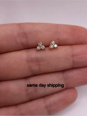 Aretes de diamantes de 3 piedras aretes de diamantes de tres diamantes de oro de 14K Foto 1 de 4