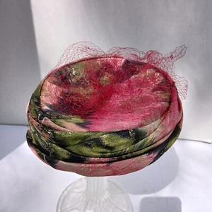 Vintage 1940's Ladies Autumn Leaves Hat with Pink Netting. - Picture 1 of 8