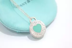Tiffany & Co. silberne Rückkehr zu blau Emaille Herz runde Anhänger Halskette - Bild 1 von 6