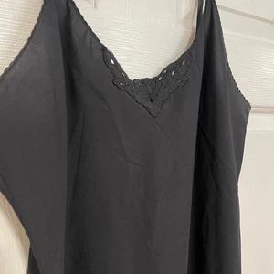 VTG 90s Vanity Fair Matte Black Midi Maxi Slip Dress Lingerie Lace Trim 38 L USA - Picture 1 of 10